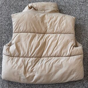 Amazon Women's Puffer Jacket - Beige